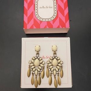 Stella and Dot Mallorca Chandelier earrings